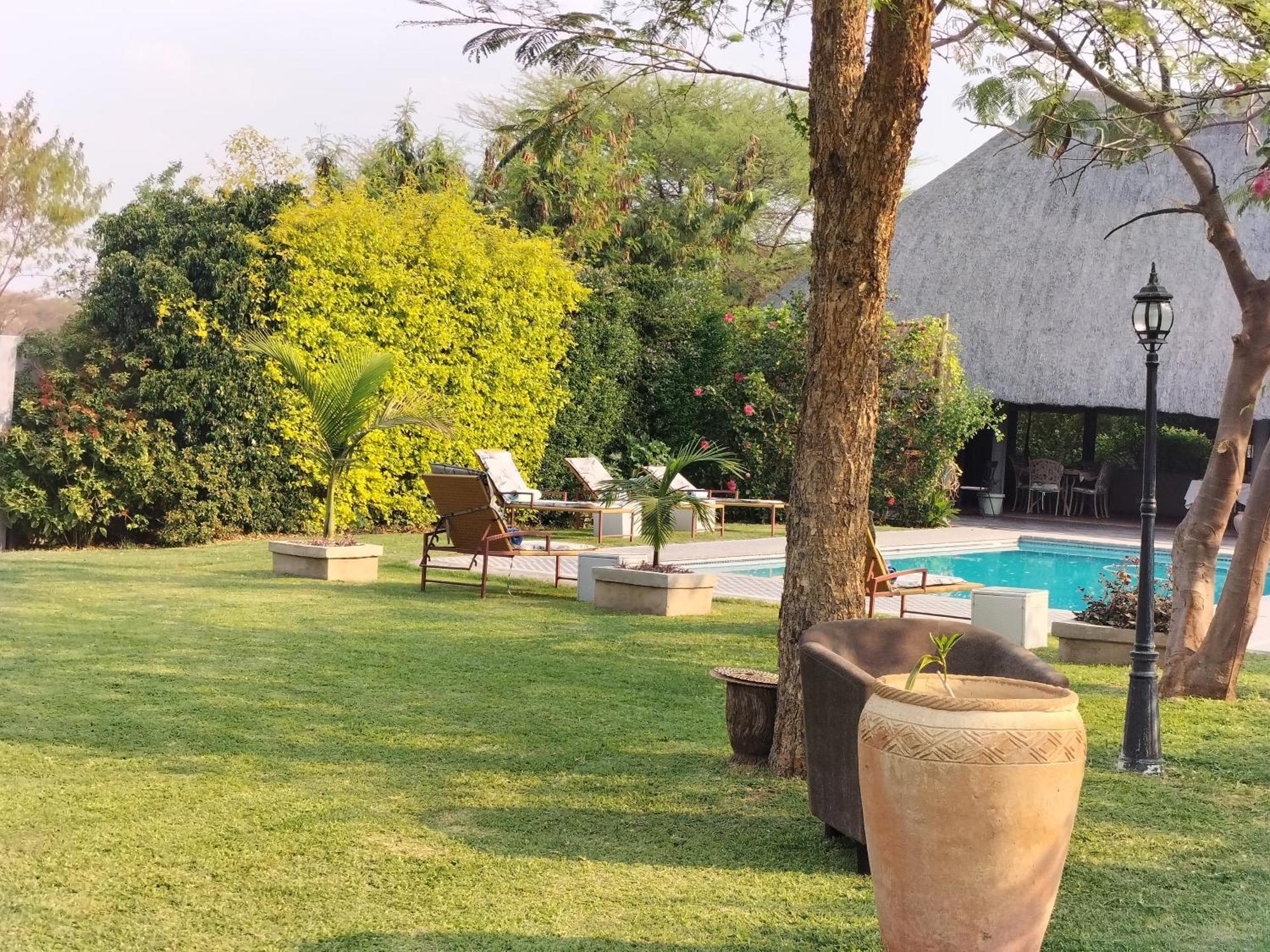 Sunbirds Chobe Hotel Kasane Buitenkant foto
